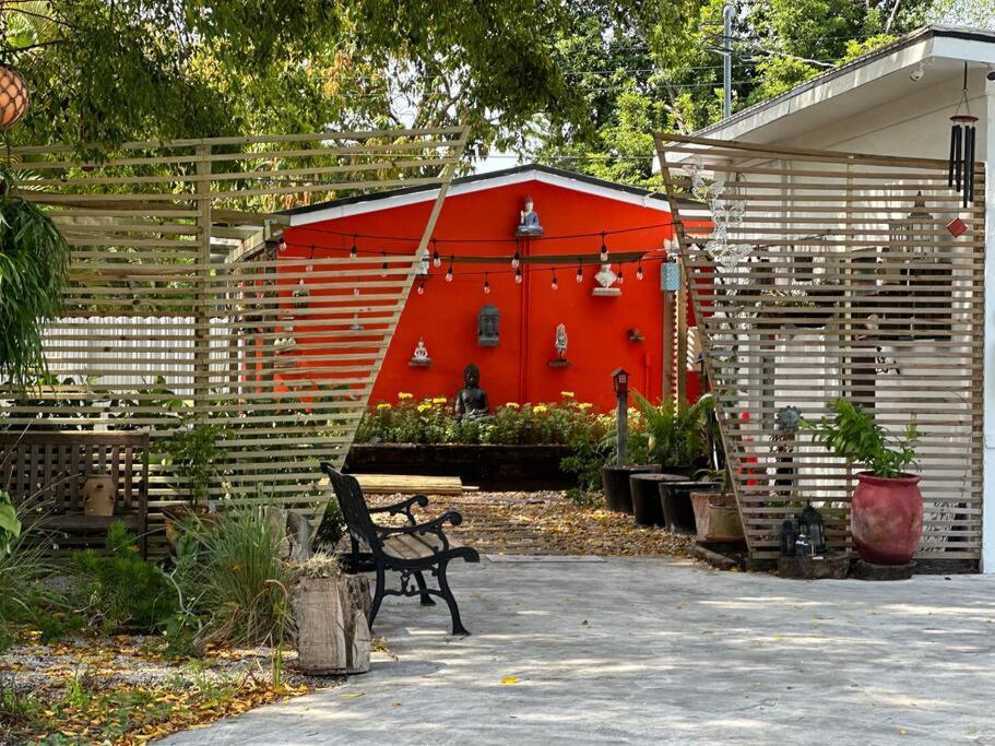 Flora's Garden Apartment/studio * North Miami