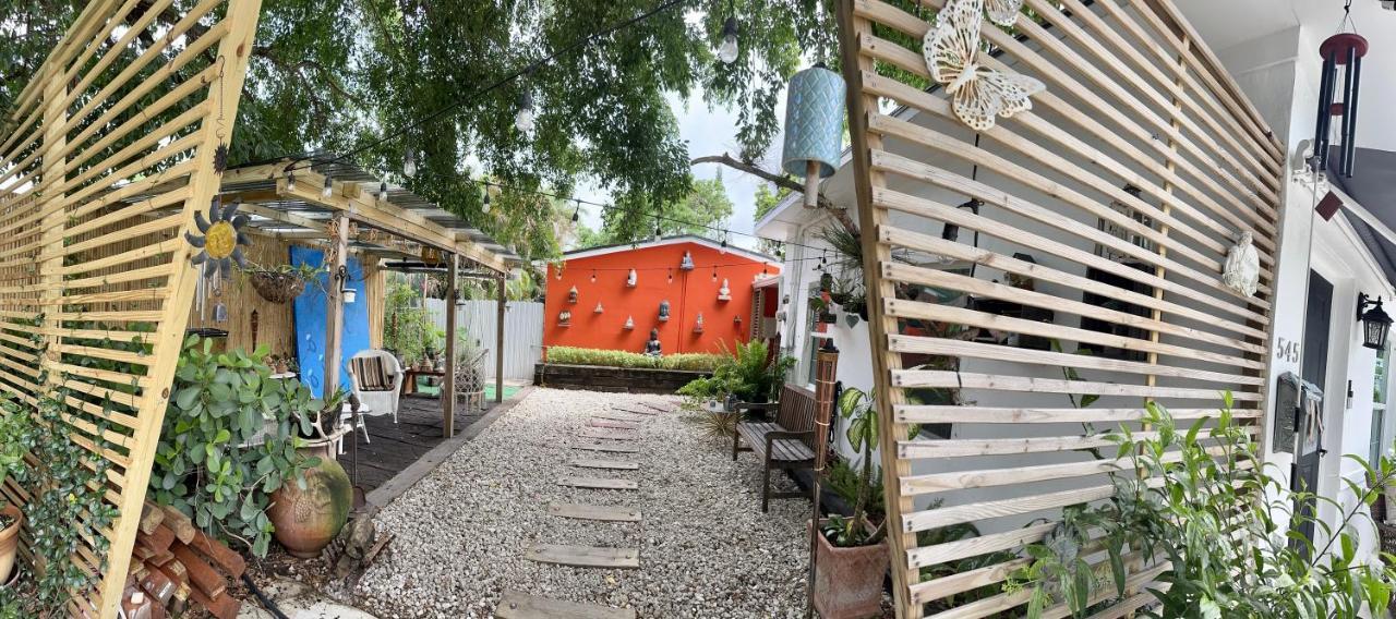 Flora's Garden Apartment/studio * North Miami
