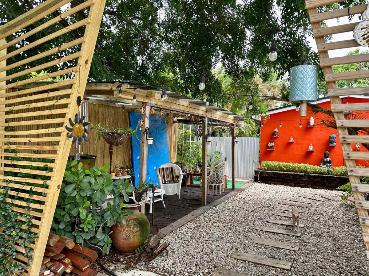 Flora's Garden Apartment/studio North Miami